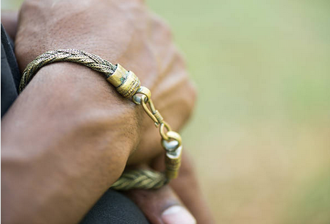 Bijouterie La Reine | Bracelets magnétiques 🧲🤍🤍 Sur commandes  #fashionstyle #bijoux #reels #bijoux #argent #repost | Instagram